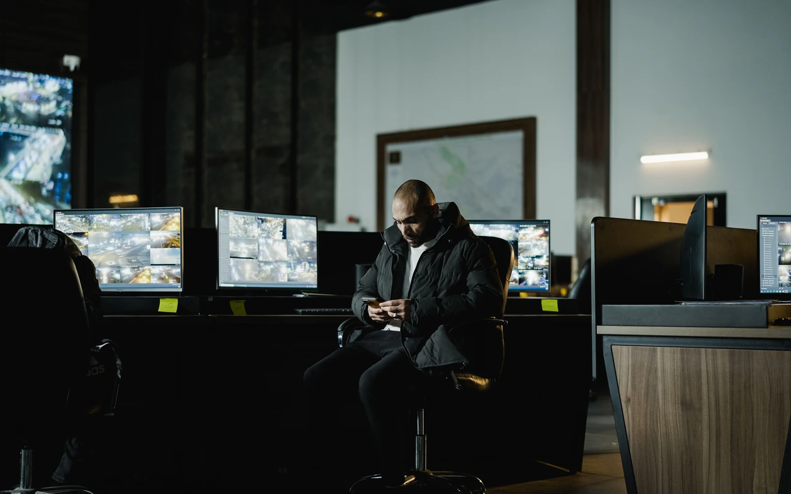 Professional fraud analysis in an office